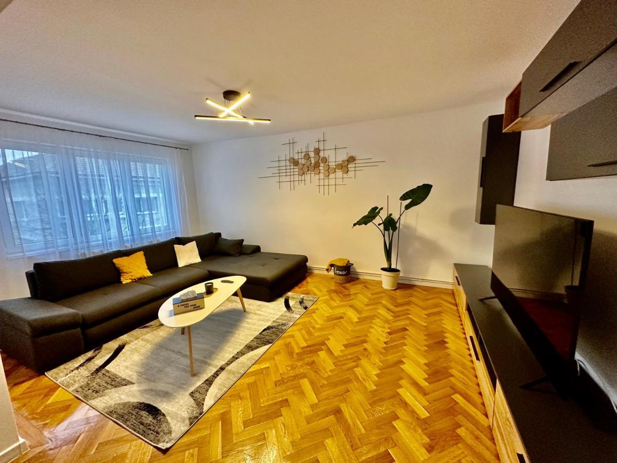 Esi #central With Garage Apartment *