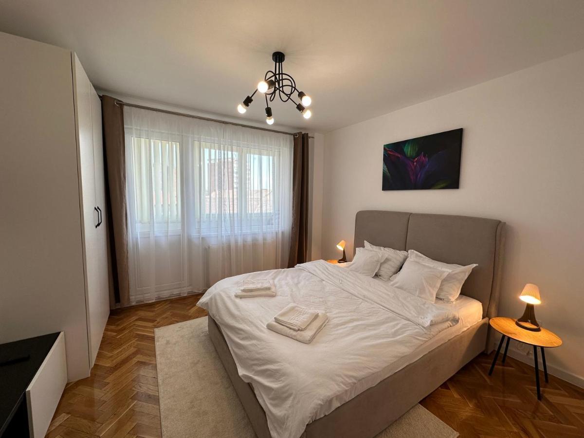 Apartment Esi #central With Garage Timişoara