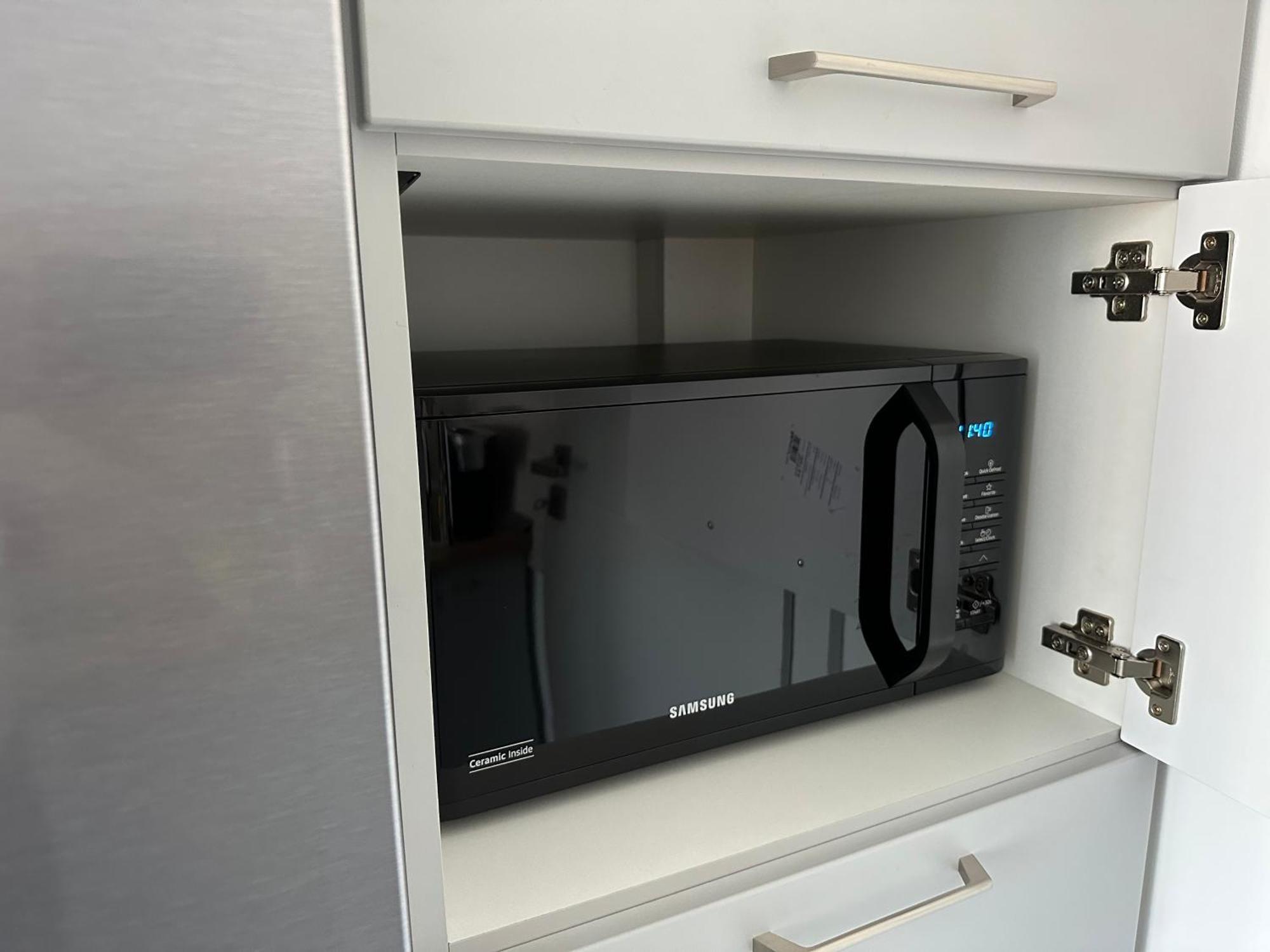 Apartment Esi #central With Garage Timişoara